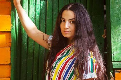 Չեմ փորձում անել դա՝ հաճոյանալով ինչ-որ մեկին. Արևիկ Առաքելյանը՝ իր ցուցադրության և հայկական գործեր չներկայացնելու մասին