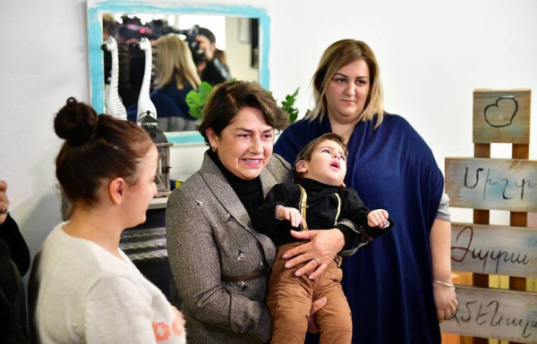  Հուսով եմ՝ կկարողանամ օգնել ինչով կարող եմ. Նունե Սարգսյանը շրջայց է կատարել «Բարի տնակ»-ում