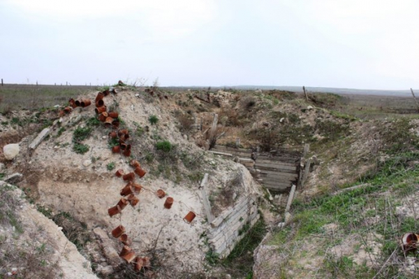 Ադրբեջանցի լրագրողն այցելել է առաջնագիծ և լուսանկար հրապարակել  ապրիլյան պատերազմում գրավված հենակետից