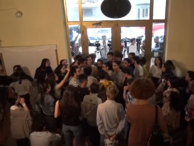 Թատերականի ռեկտոր է ընտրվել Լիլիթ Արզումանյանը. ուսանողները բողոքի ակցիա են իրականացնում