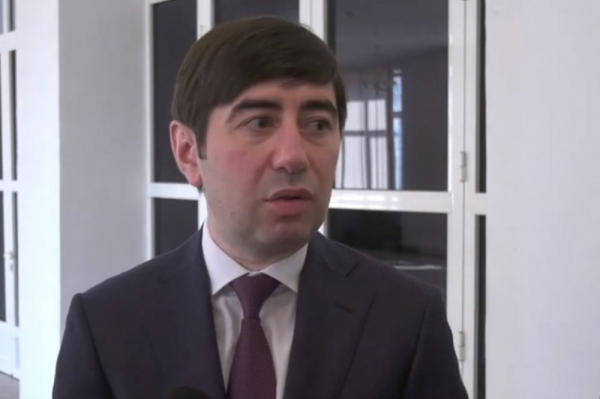 Ռոբերտ Քոչարյանի պաշտպանի բողոքը քննող դատավոր Վազգեն Ռշտունին ինքնաբացարկ հայտնեց