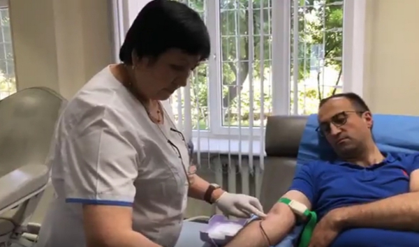 Արյունատվություն՝ արյան դոնորի համաշխարհային օրվա կապակցությամբ. Արսեն Թորոսյանի ուղիղ եթերը