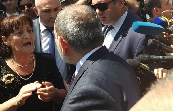 Ովքե՞ր էին Գյումրիում հուլիսի 20-ին գոռգոռացող կանայք եւ ի՞նչ էին ուզում վարչապետից