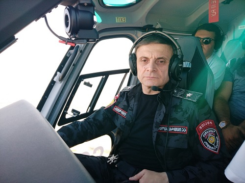 Ինչպե՞ս է Վալերիյ Օսիպյանն  ուղղաթիռով հետևում ուժեղացված ծառայությանը