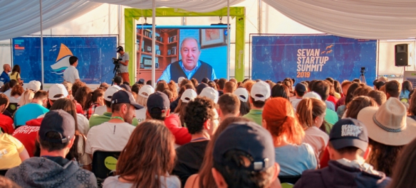 Արմեն Սարգսյանը Լոնդոնից տեսակապի միջոցով զրուցել է «Սևան ստարտափ սամիթ-2019»-ի մասնակիցների հետ