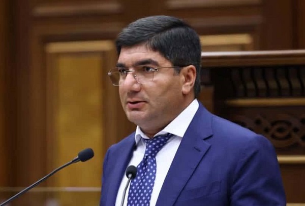 «ՔՊ-ականնե՛ր, դուք թալանչի եք». Մեսրոպ Մանուկյան